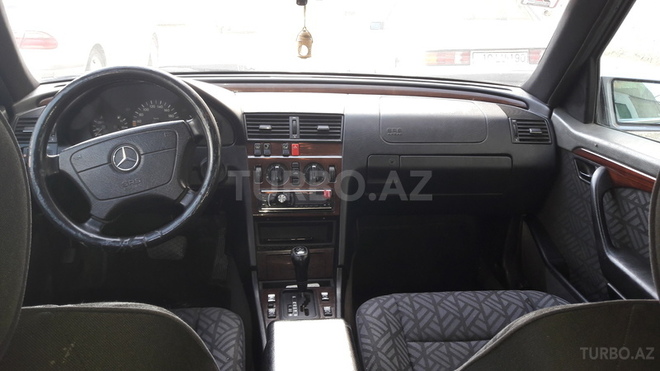 Mercedes C 180 1995, 300,000 km - 1.8 л - Bakı