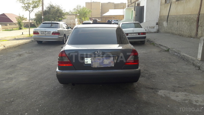 Mercedes C 180 1995, 300,000 km - 1.8 л - Bakı