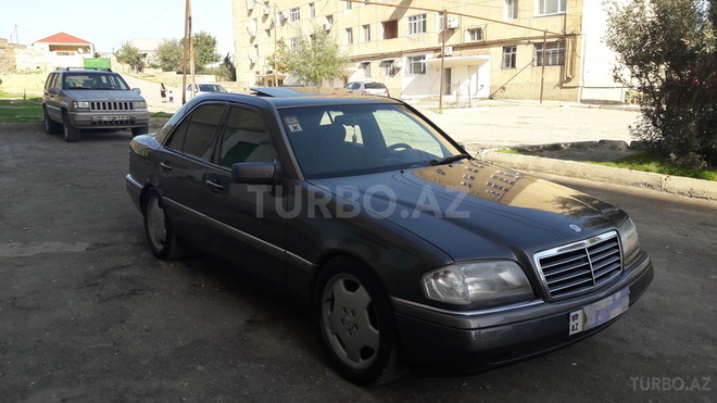 Mercedes C 180 1995, 300,000 km - 1.8 л - Bakı