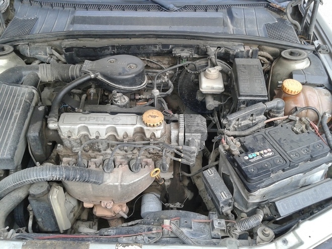 Opel Vectra 1995, 267,500 km - 1.6 л - Gəncə