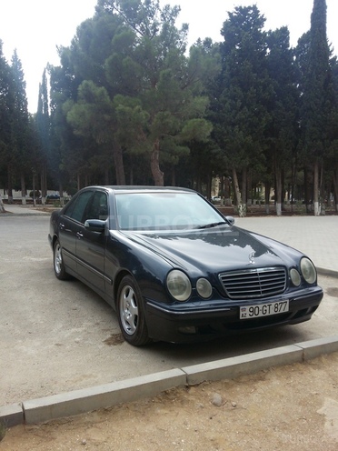 Mercedes E 240 2001, 188,000 km - 2.6 l - Sumqayıt