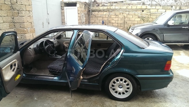 BMW 320 1993, 319,000 km - 2.0 l - Bakı