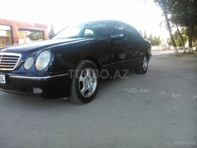 Mercedes E 270 2000, 245,569 km - 2.7 л - Sumqayıt