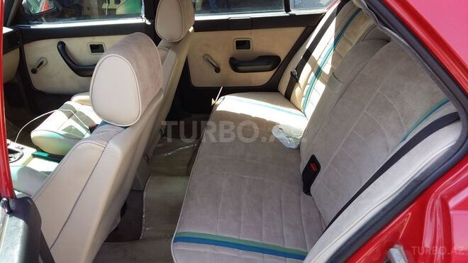 BMW 525 1984, 210,000 km - 2.5 l - Bakı