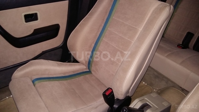 BMW 525 1984, 210,000 km - 2.5 l - Bakı
