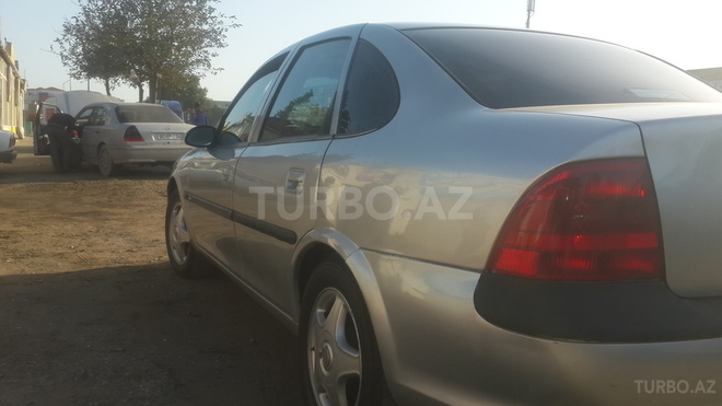 Opel Vectra 1997, 160,000 km - 1.8 л - Bakı