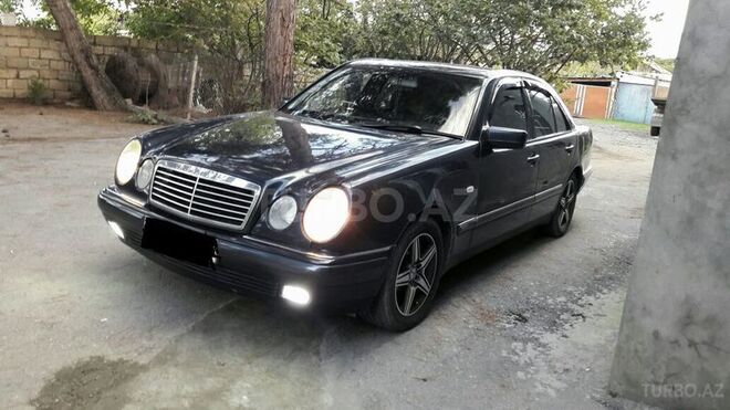 Mercedes E 200 1999, 250,000 km - 2.0 l - Gəncə