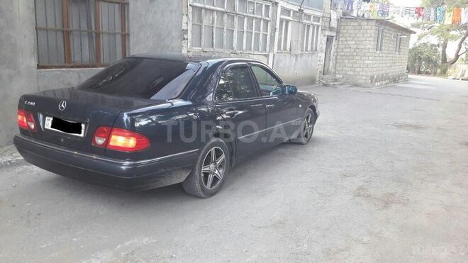 Mercedes E 200 1999, 250,000 km - 2.0 l - Gəncə