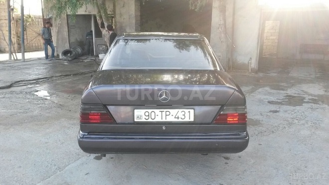 Mercedes E 300 1991, 656,830 km - 3.0 l - Bakı