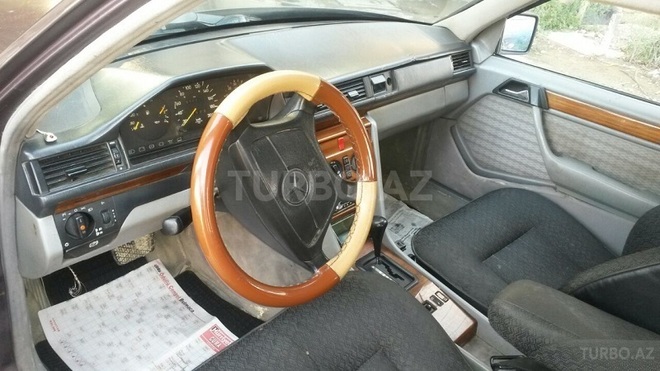 Mercedes E 300 1991, 656,830 km - 3.0 l - Bakı