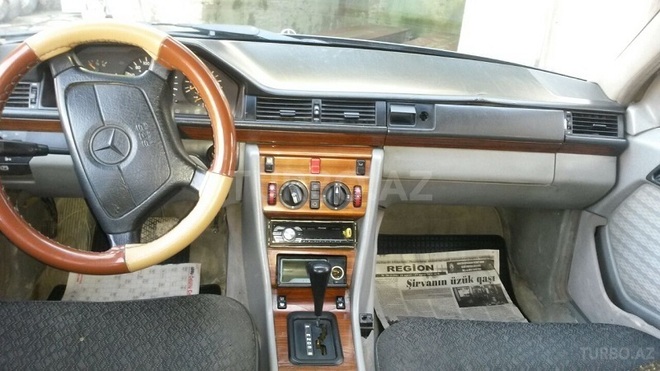 Mercedes E 300 1991, 656,830 km - 3.0 l - Bakı