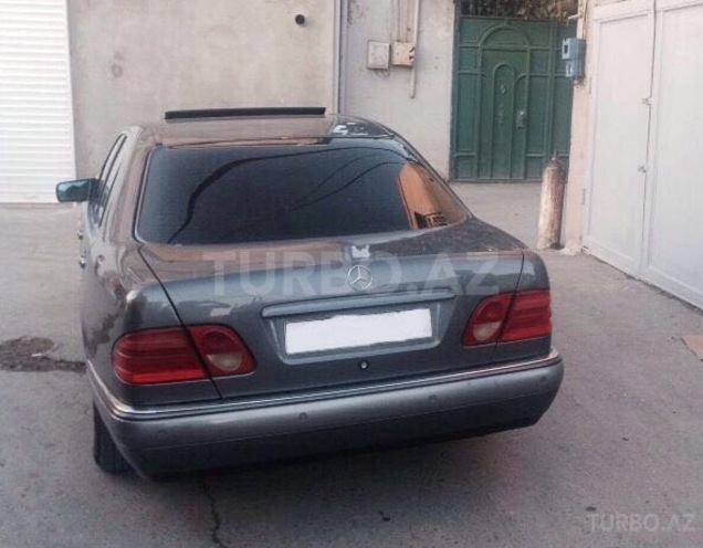 Mercedes E 240 1997, 231,000 km - 2.4 l - Bakı