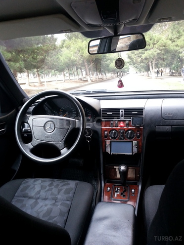 Mercedes C 180 1999, 175,000 km - 1.8 l - Sumqayıt