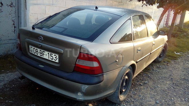 Opel Vectra 1996, 289,000 km - 0.2 л - Quba