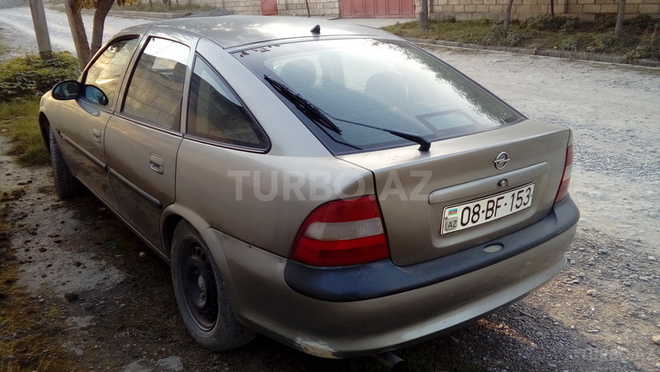 Opel Vectra 1996, 289,000 km - 0.2 л - Quba