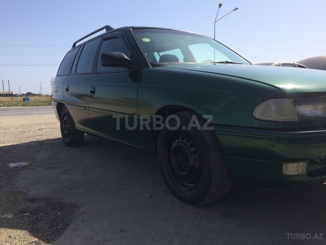 Opel Astra 1997, 230,000 km - 1.6 l - Bakı