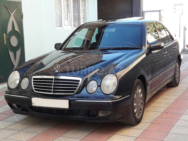 Mercedes E 240 2001, 163,253 km - 2.4 л - Yevlax