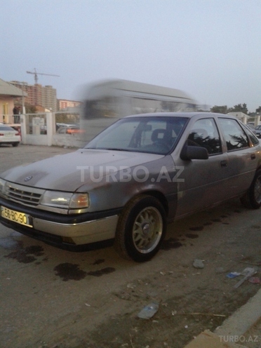 Opel Vectra 1989, 261,000 km - 1.8 л - Sumqayıt