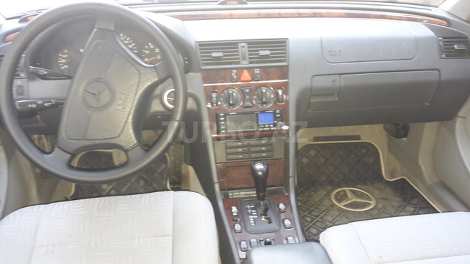 Mercedes C 180 1997, 324,152 km - 1.8 l - Bakı