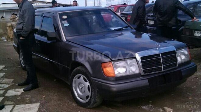 Mercedes E 230 1991, 579,000 km - 2.3 l - Sumqayıt
