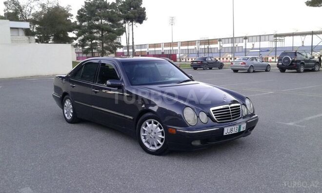 Mercedes E 220 2000, 240,000 km - 2.2 l - Sumqayıt