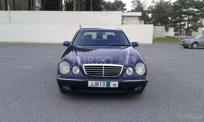 Mercedes E 220 2000, 240,000 km - 2.2 l - Sumqayıt