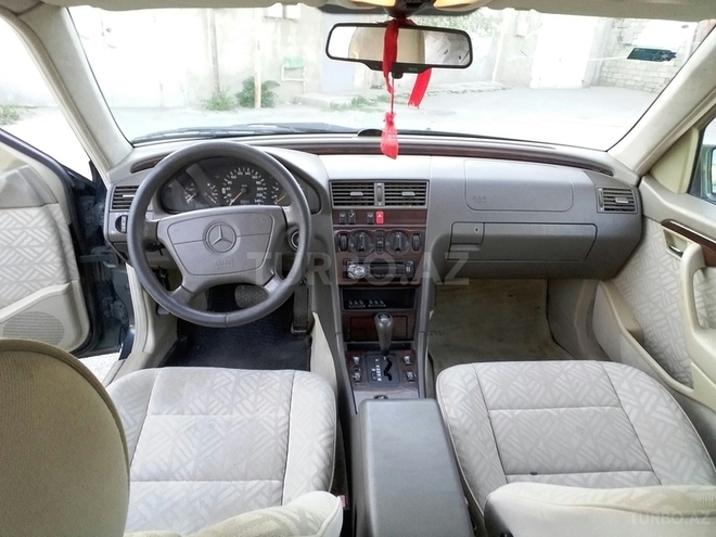 Mercedes C 180 1995, 176,545 km - 1.8 l - Bakı