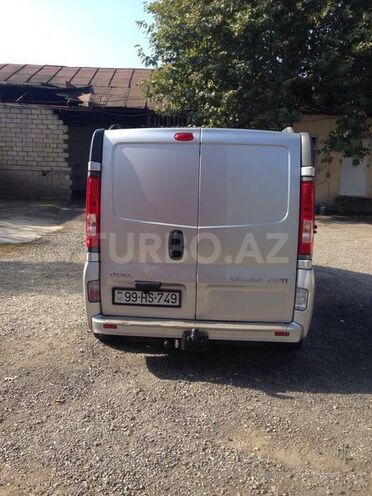 Opel Vivaro 2007, 285,000 km - 2.0 l - Gəncə
