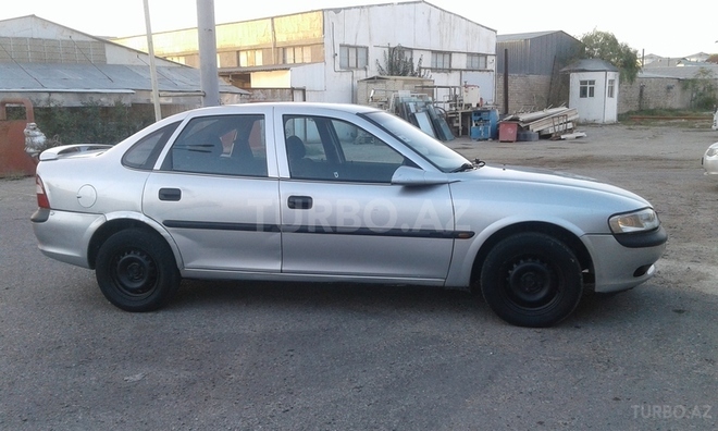 Opel Vectra 1996, 26,000 km - 1.6 л - Bakı
