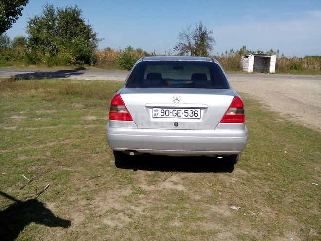 Mercedes C 180 1997, 318,861 km - 1.8 l - Xudat