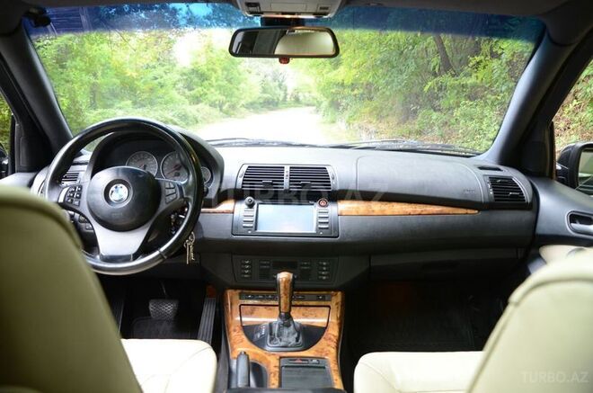 BMW X5 2005, 186,000 km - 4.8 l - Qax