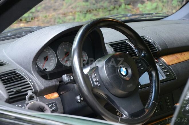 BMW X5 2005, 186,000 km - 4.8 l - Qax