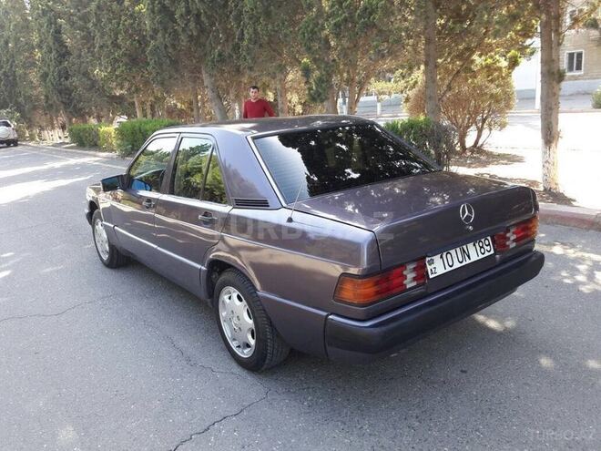 Mercedes 190 1993, 250,000 km - 2.6 л - Sumqayıt