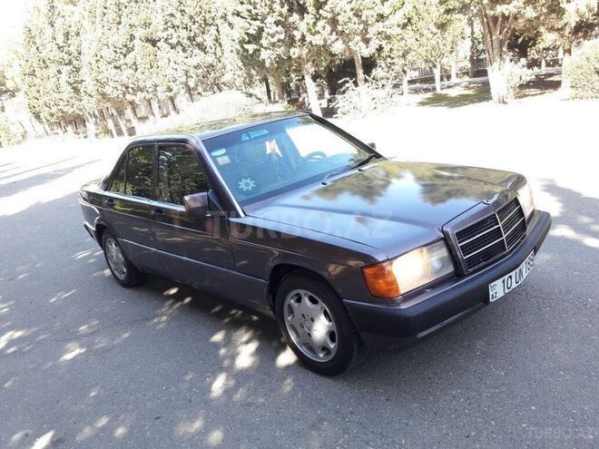 Mercedes 190 1993, 250,000 km - 2.6 л - Sumqayıt
