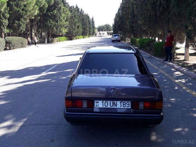 Mercedes 190 1993, 250,000 km - 2.6 л - Sumqayıt