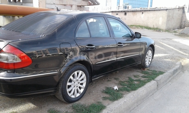 Mercedes E 320 2007, 220,000 km - 3.2 l - Bakı