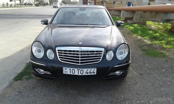 Mercedes E 320 2007, 220,000 km - 3.2 l - Bakı