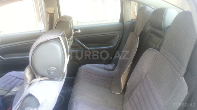 Volkswagen Passat 2003, 190,000 km - 1.8 l - Sumqayıt