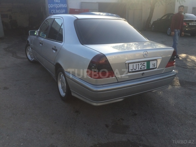 Mercedes C 240 1998, 242,000 km - 2.4 l - Bakı