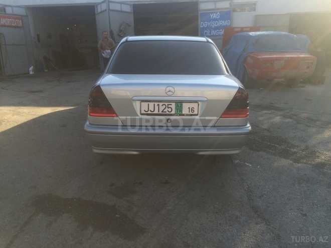 Mercedes C 240 1998, 242,000 km - 2.4 l - Bakı