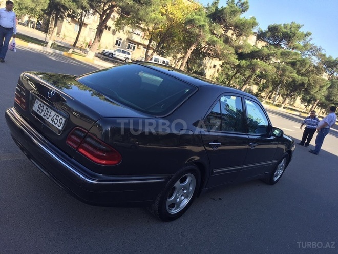 Mercedes E 220 2000, 220,041 km - 2.2 л - Sumqayıt