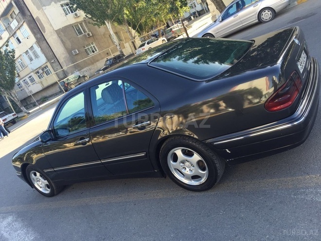Mercedes E 220 2000, 220,041 km - 2.2 л - Sumqayıt