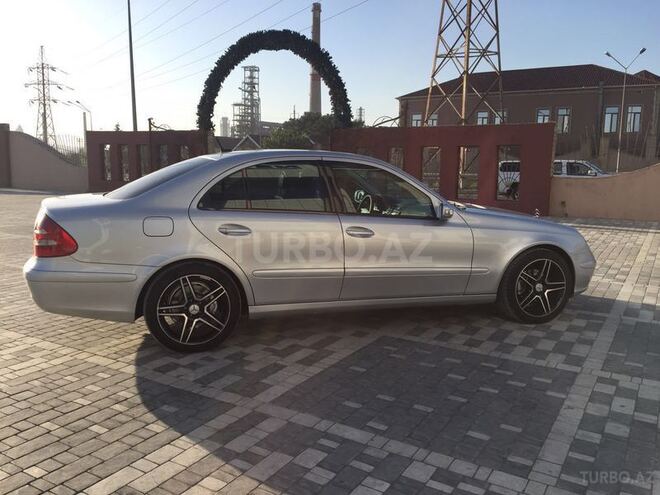 Mercedes E 220 2006, 198,568 km - 2.2 л - Bakı
