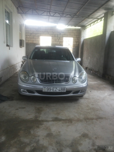 Mercedes E 220 2003, 400,000 km - 2.2 л - Saatlı