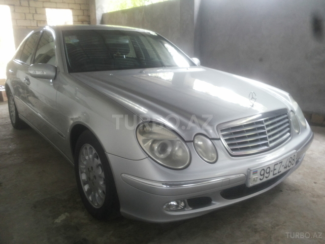 Mercedes E 220 2003, 400,000 km - 2.2 л - Saatlı