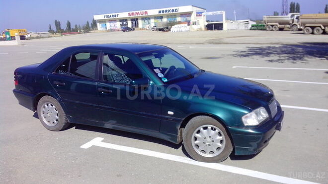 Mercedes C 200 1999, 190,000 km - 0.2 л - Qusar