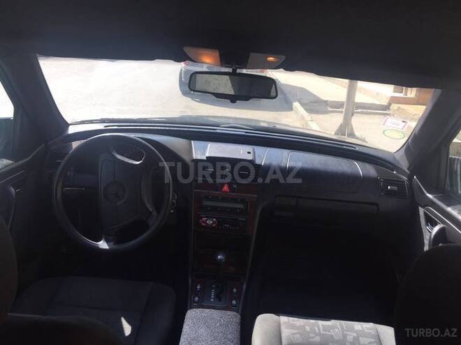 Mercedes C 200 1996, 299,000 km - 2.0 л - Bakı