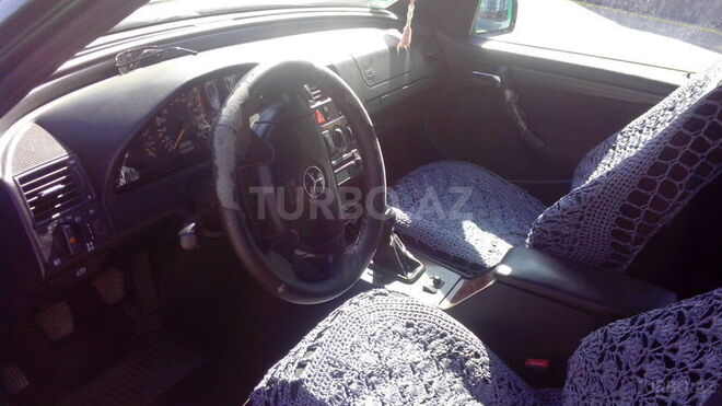 Mercedes C 200 1999, 190,000 km - 0.2 л - Qusar