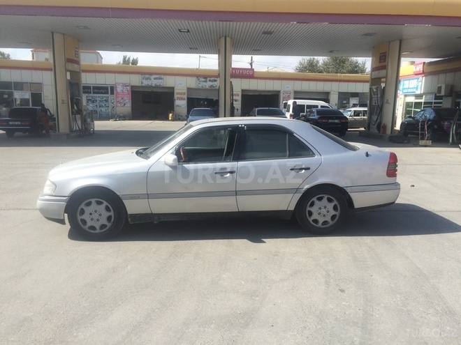 Mercedes C 180 1995, 230,000 km - 1.8 l - Bakı