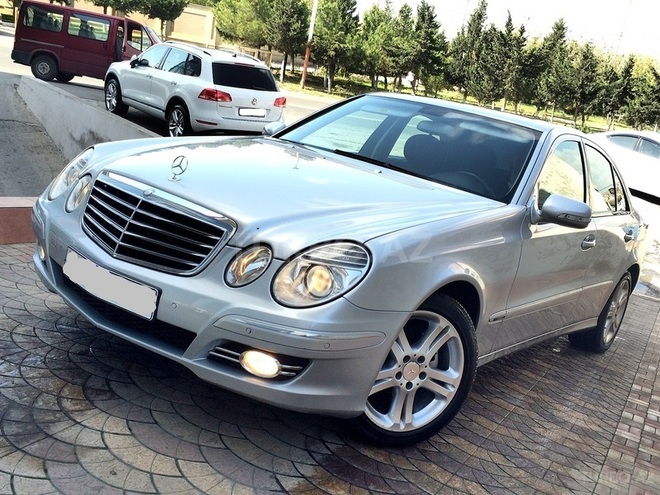 Mercedes E 220 2008, 198,400 km - 2.2 l - Bakı